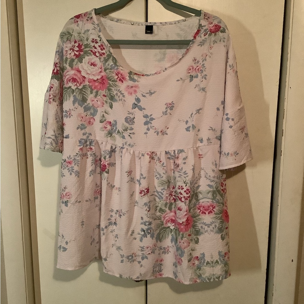 NWOT Floral Print Women's Top
